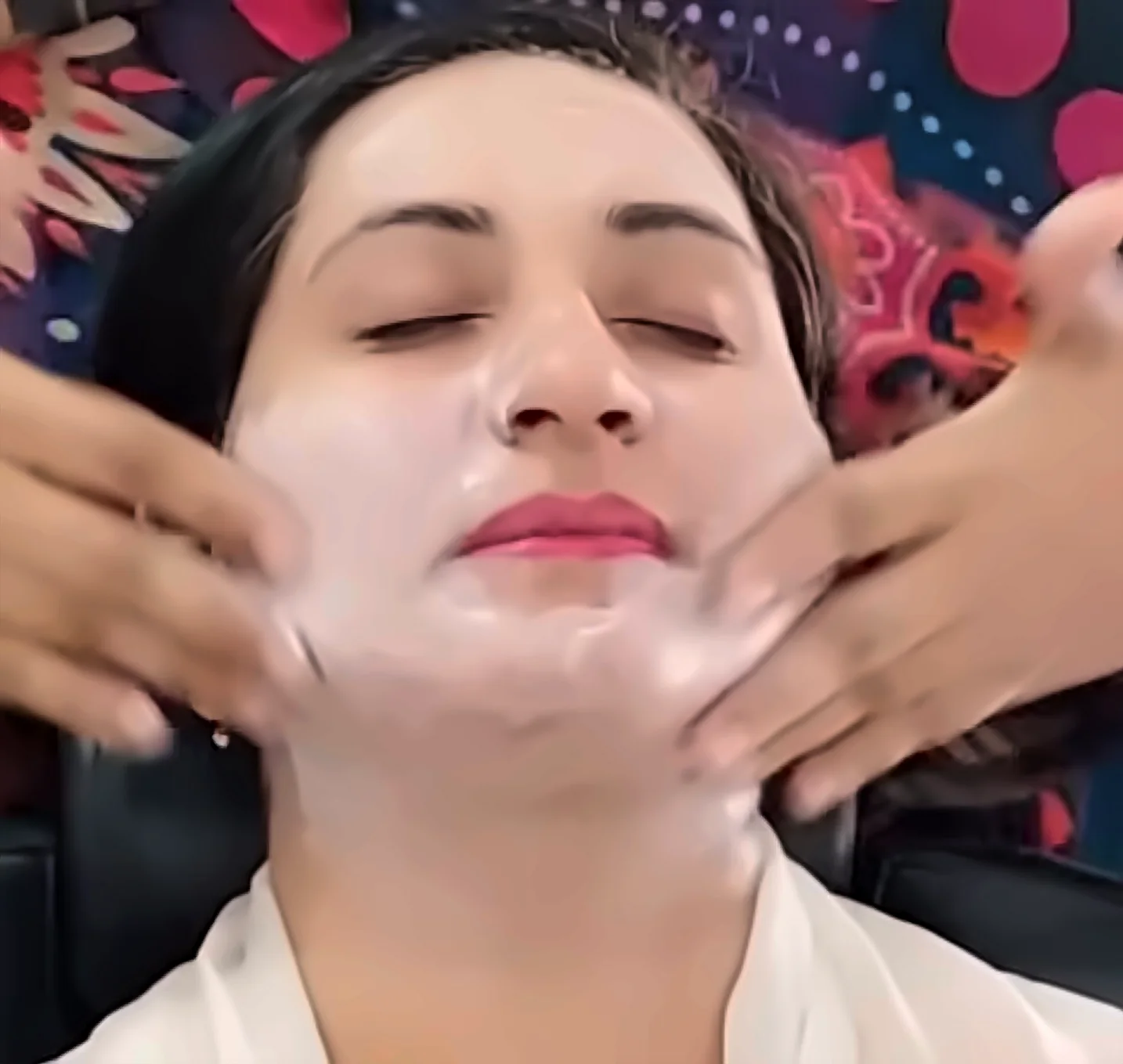 Facial massage at Glow Beauty Salon Kasur